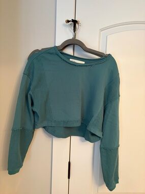 Vintage Havana Teal Cropped Crewneck Sweatshirt
